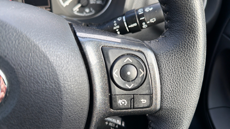 Toyota Yaris 1.5 VVT-i Y20 5dr [Bi-tone] Petrol Hatchback